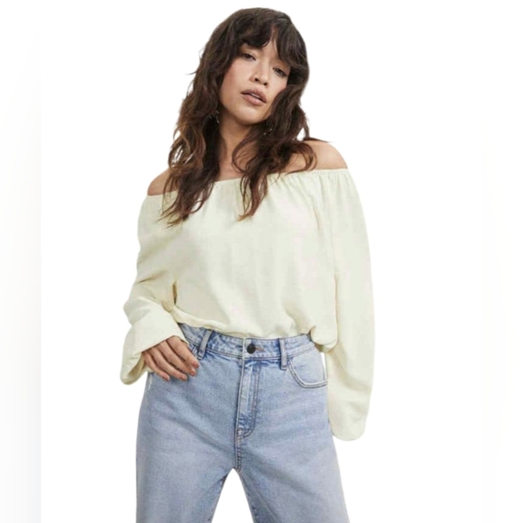 RW&CO NWT Off The Shoulder Long Sleeve Blouse Creme Textured Elegant Size Small - Picture 1 of 8